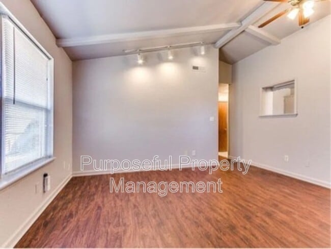 Building Photo - 2633 SW 68th St