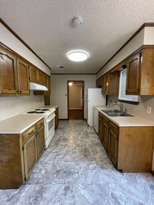 Foto del edificio - House: Brookhollow Glen Subdivision