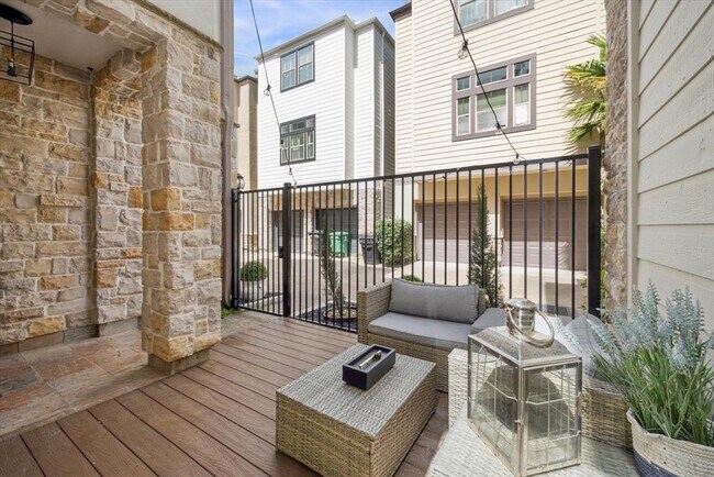 Foto del edificio - 5807 Birdsall Market Pl