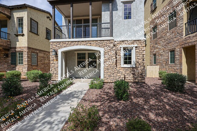Foto del edificio - 4 bedroom 3.5 bath in Gilbert