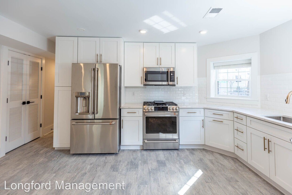 Primary Photo - 1 br, 2.5 bath House - 3001 11th St NW Unit 1