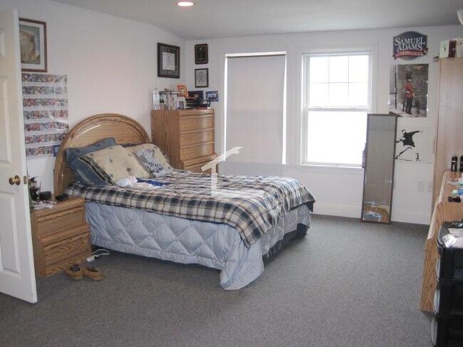 Foto del edificio - Nice 4 bed in Allston