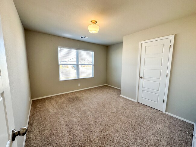 Foto del edificio - 8306 E 162nd St S