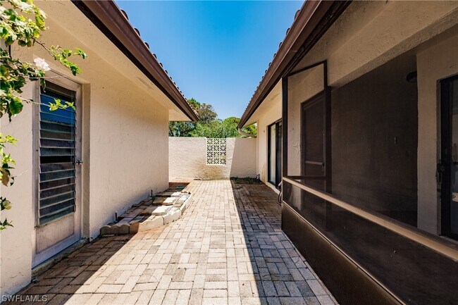 Foto del edificio - 2118 Buckingham Ln