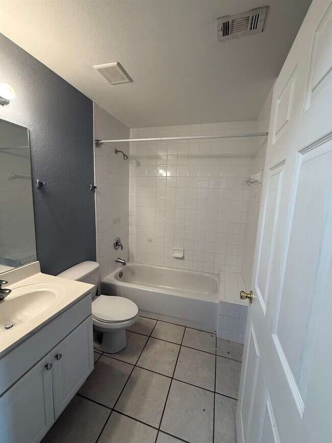 Foto del edificio - 36 Evans Ave