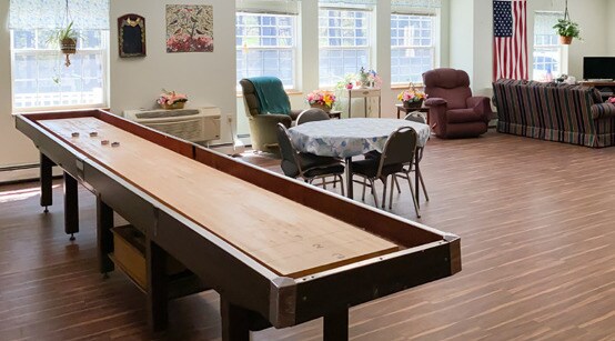 Sala comunitaria - Pine Grove Apartments - Senior Housing