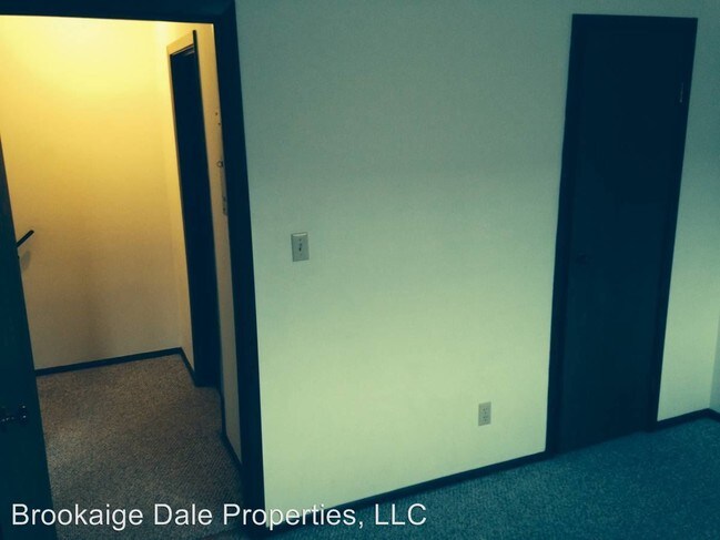 Foto del edificio - 6452 Farmdale Rd