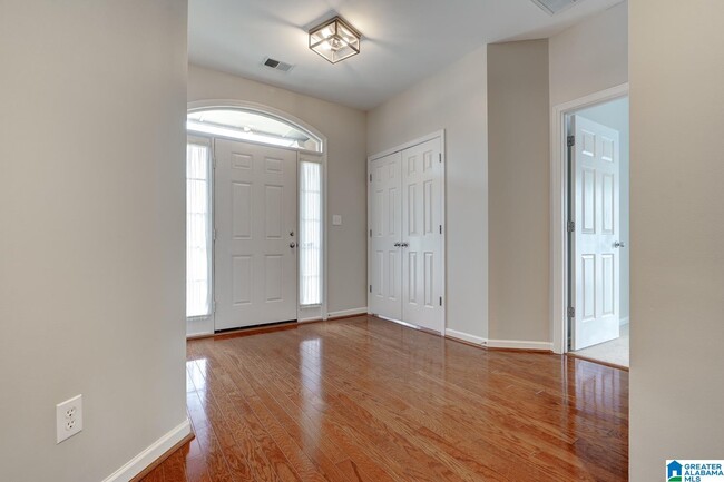 Building Photo - 860 Narrows Point Dr