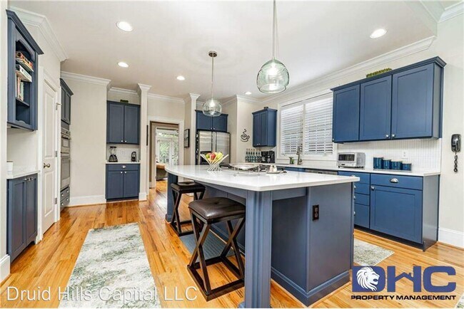 Foto del edificio - 5 br, 4 bath House - 1982 Mclendon Ave NE