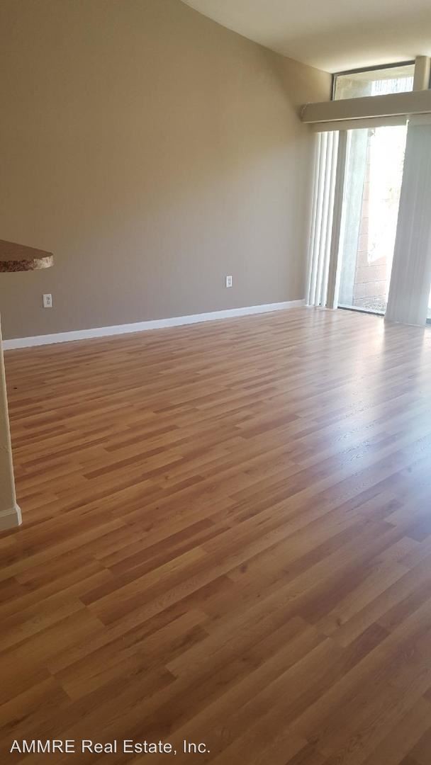 Building Photo - 3 br, 2.5 bath House - 4204 Bay Court NE