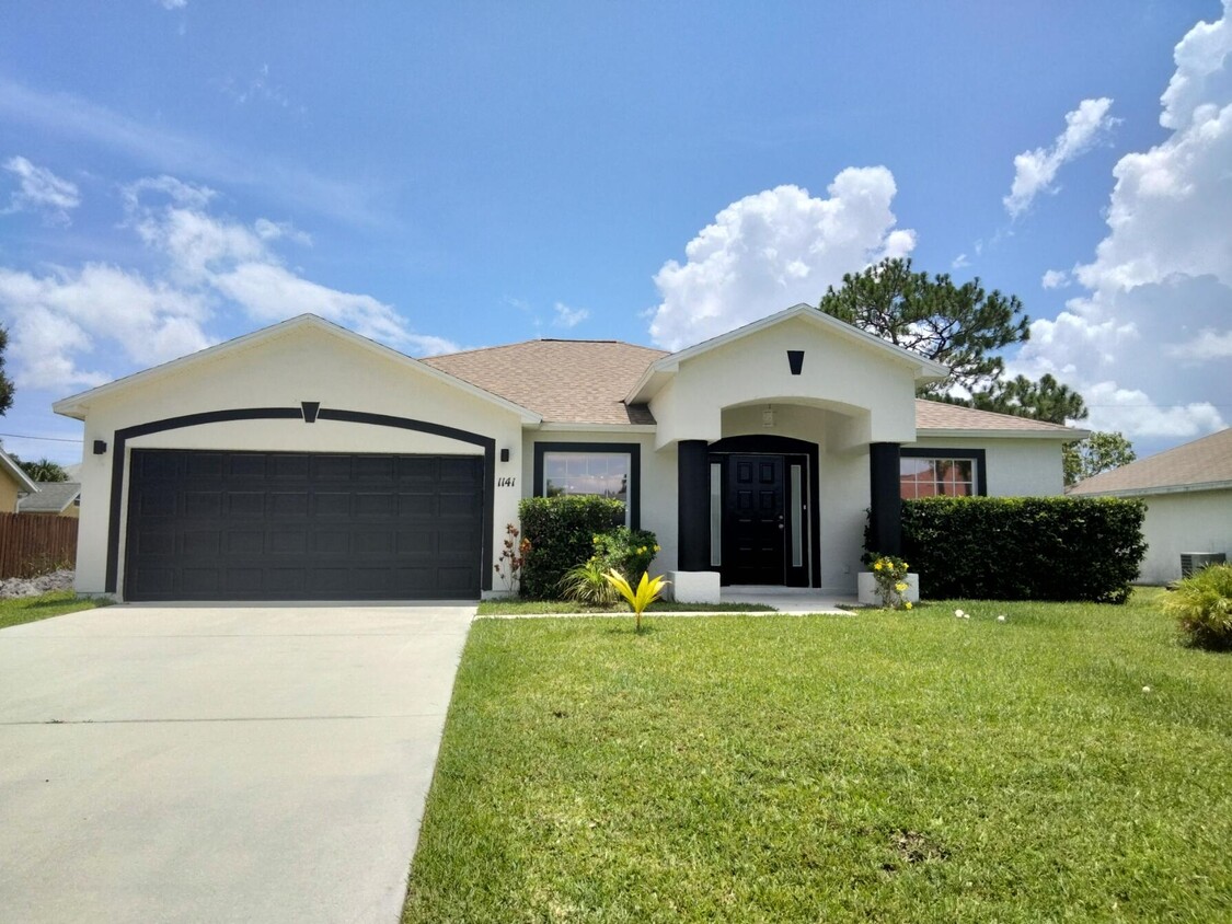 Foto principal - 1141 SW Broadview St