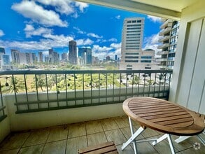 Building Photo - 2333 Kapiolani Blvd