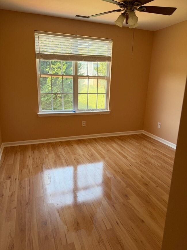 Building Photo - 623 Oakfield Tr