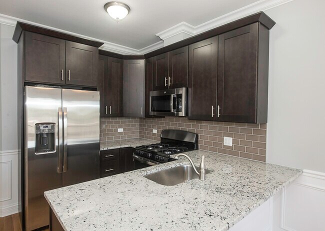 Foto del edificio - 2346 W Grand Ave