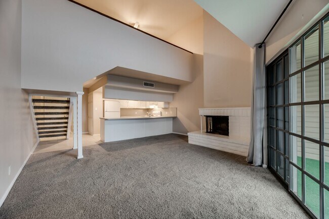 Building Photo - Chandler Landing Gem