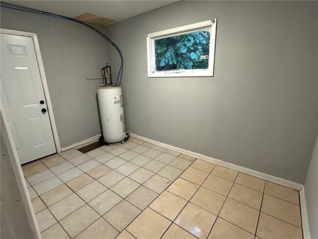 Foto del edificio - 3742 Rockbridge Rd SW