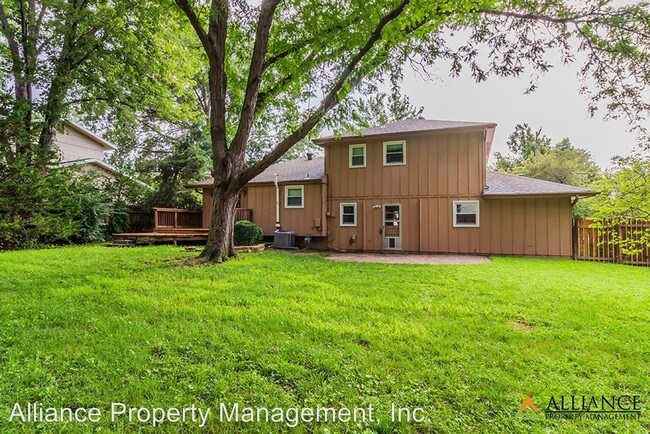 Foto del edificio - 4 br, 2.5 bath House - 1617 Browning Ave.
