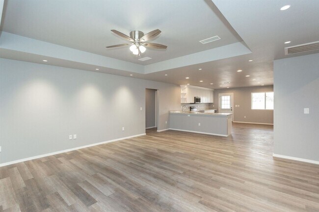 Building Photo - 3 br, 2 bath House - 1200 E 17th (318)