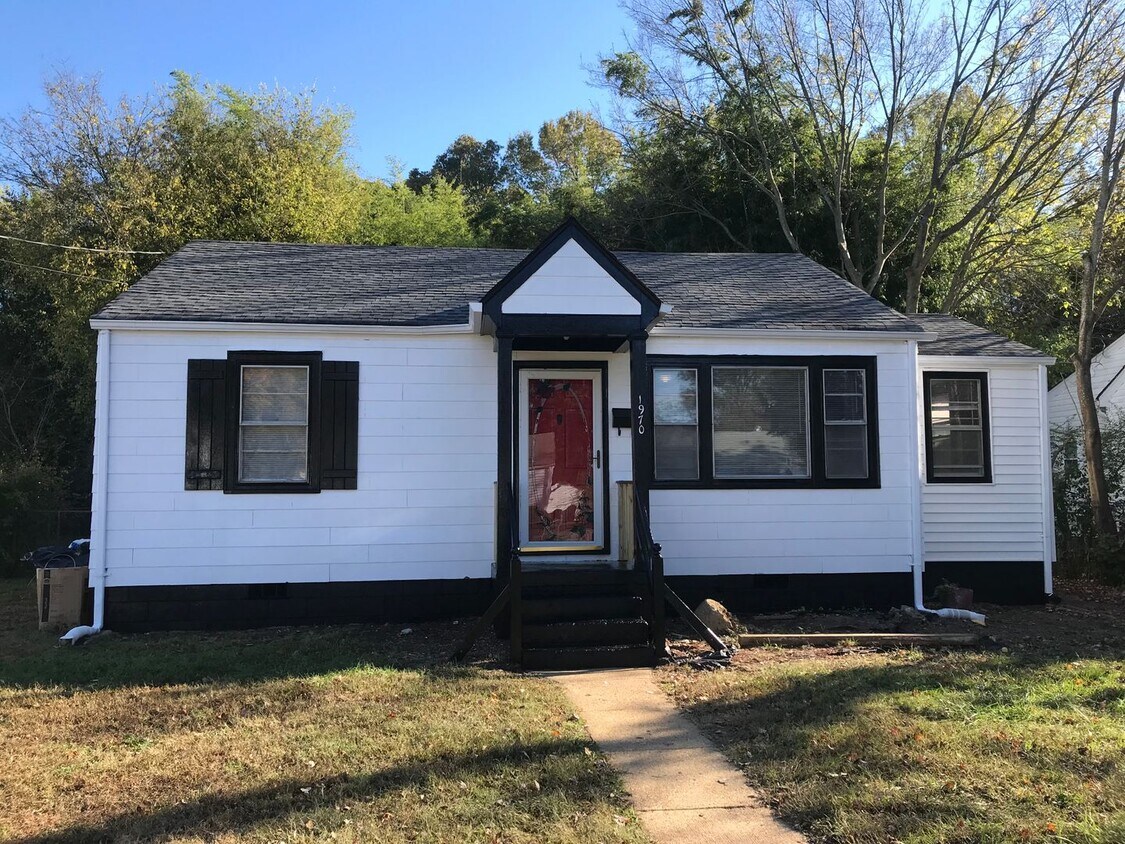 Primary Photo - 3 bedroom house in Henrico! All electric c...