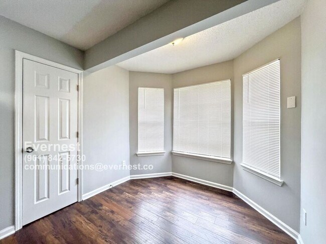 Foto del edificio - 3929 Powder Mill Rd