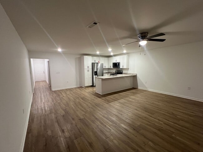 Building Photo - 174 S Spring View Dr