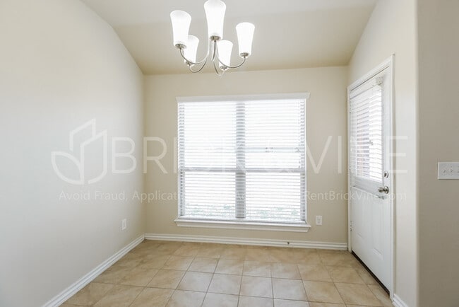 Building Photo - 10600 Cruces Dr