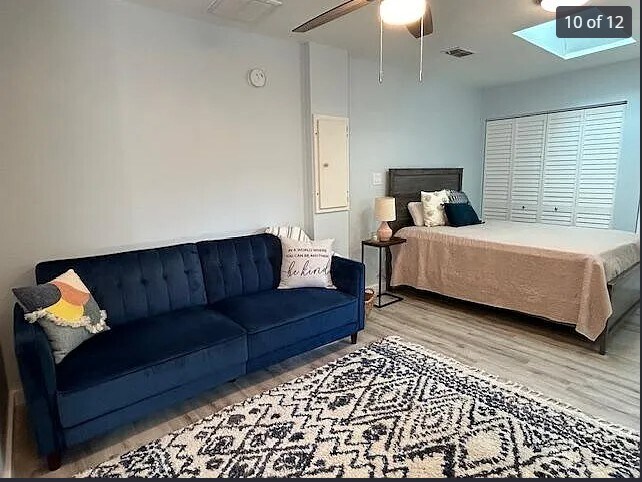 Foto principal - 3219 Roscoe Ave