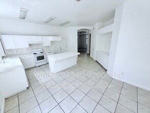 Building Photo - 5680 W Morris Ave