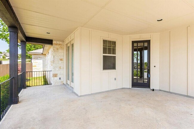 Building Photo - 114 Darst Ln