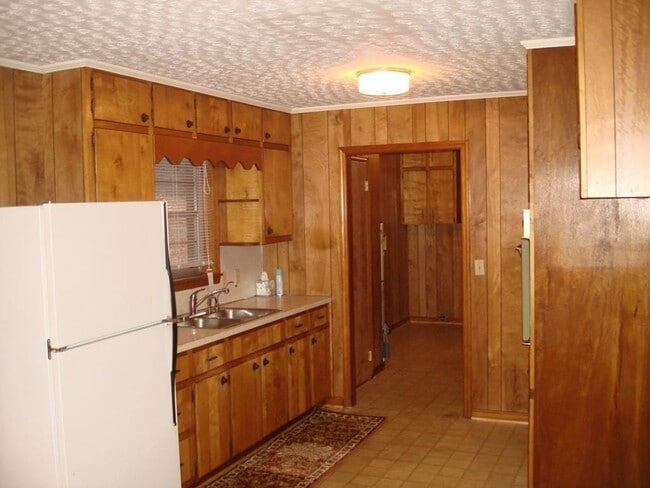 Building Photo - 2219 Canton Hwy