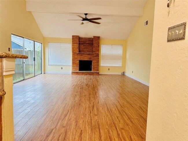 Building Photo - 3230 Meadway Dr