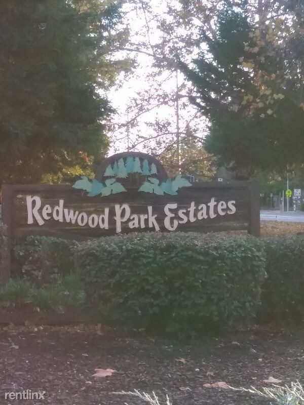 Foto del edificio - 2 br, 1.5 bath Townhome - 1572 Parkway Drive
