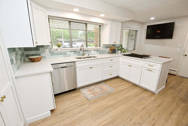 Foto del edificio - 1831 Corby Blvd