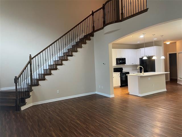 Building Photo - 4936 Empire Way