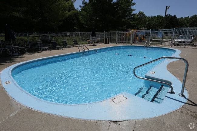 Primary Photo - Ewing Trace