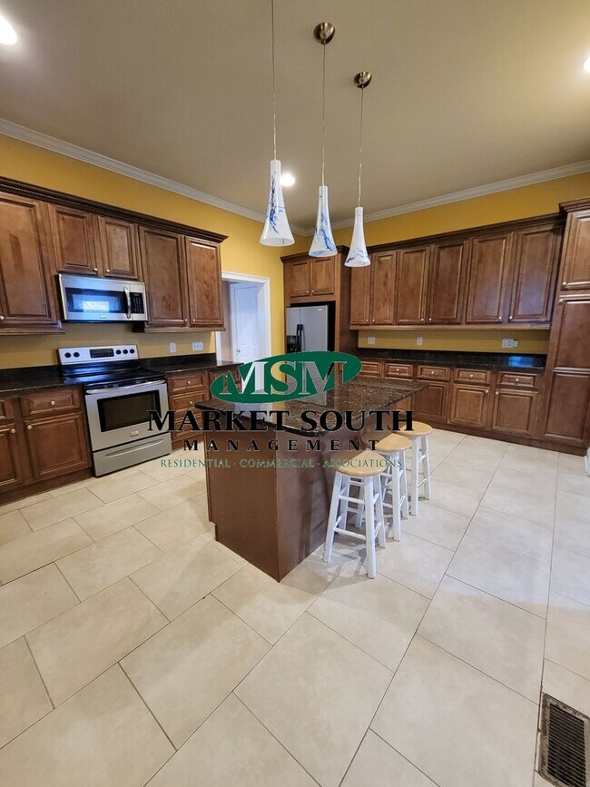 Foto del edificio - **APPLICATION PENDING!! Renovated Historic District!