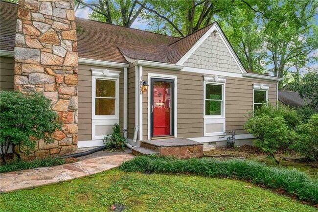 Foto del edificio - 1850 Ardmore Rd NW