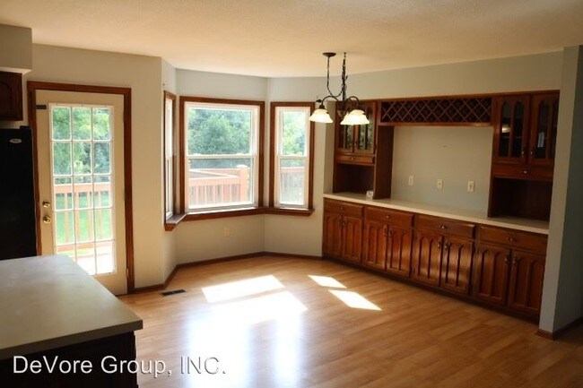 Building Photo - 4 br, 3 bath House - 1371 Westwood Dr