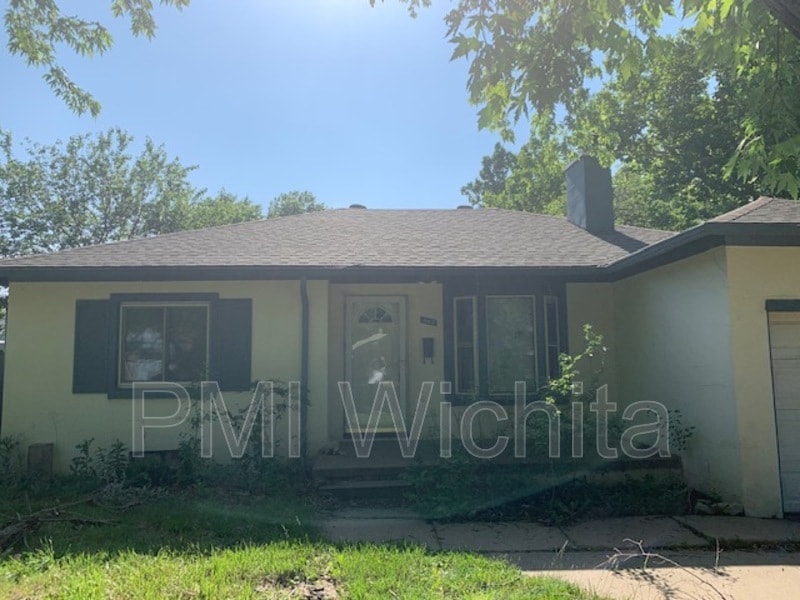 Foto principal - 643 S Bluff St