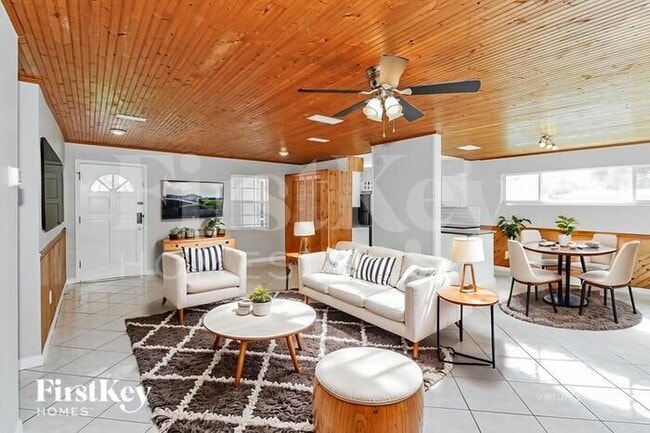 Building Photo - 1034 Hermosa Dr