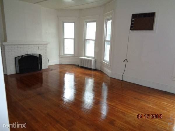 Foto del edificio - 111 Warwick Ave