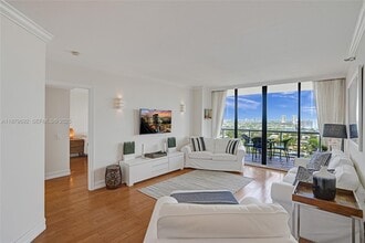 Building Photo - 3640 Yacht Club Dr