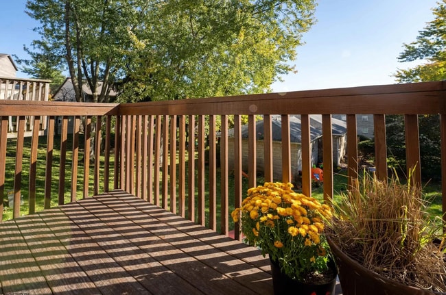 Building Photo - 1080 Willowdale Rd