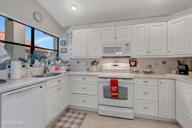 Foto del edificio - 3 br, 2 bath House - 23316 Water Cir