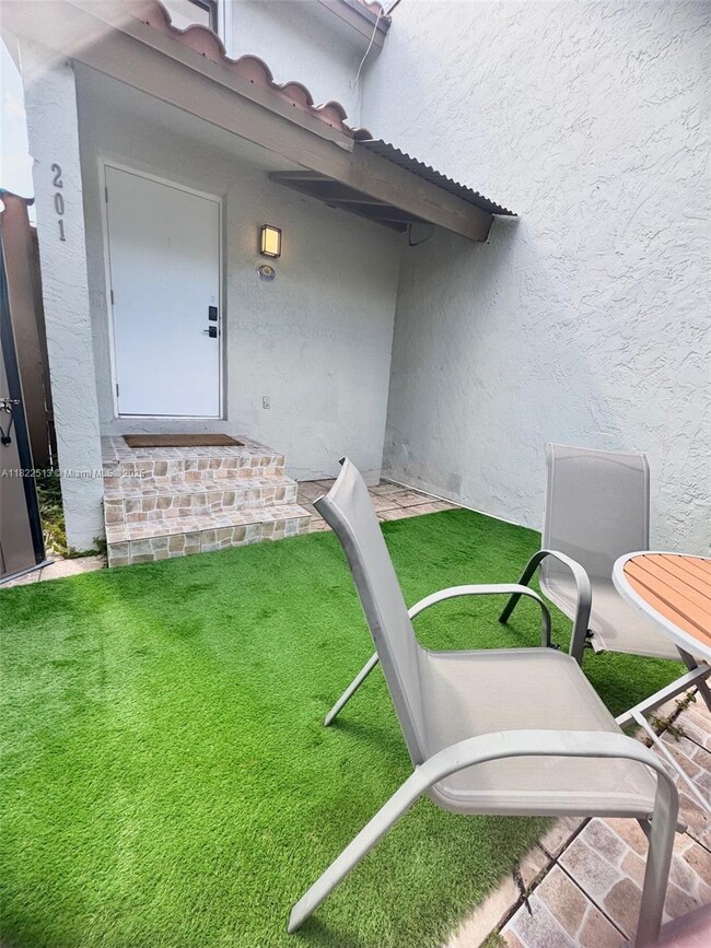 Foto del edificio - 10309 NW 9th St Cir