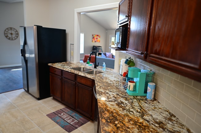 Foto del edificio - 7011 Beech Trail Dr