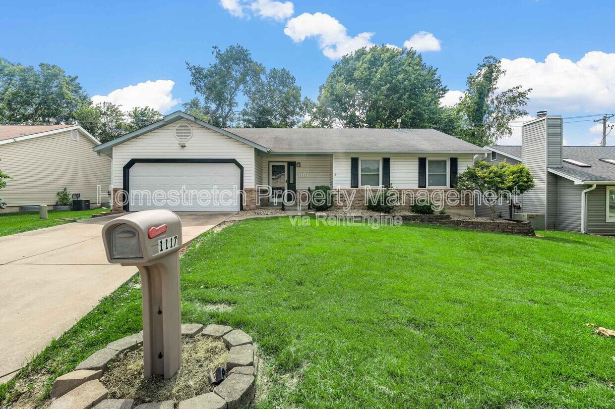 Primary Photo - 1117 Athena Way