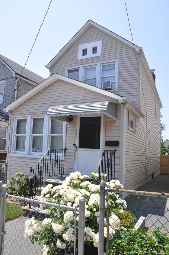Primary Photo - 110-40 Union Hall St