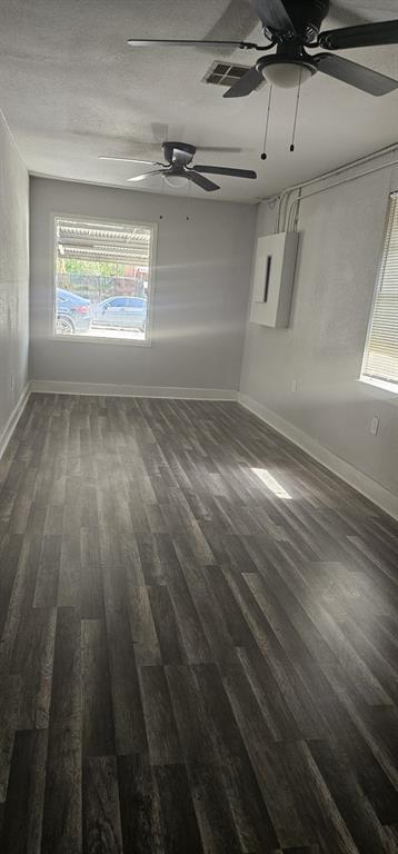Foto del edificio - 4014 Farmer St