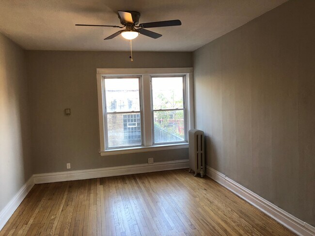 Building Photo - 5219 N Christiana Ave